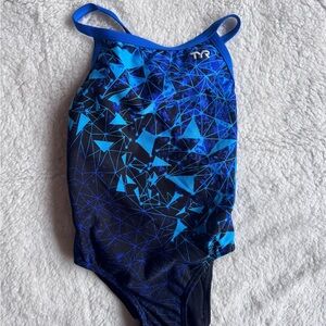 Like new TYR Women’s Orion Diamondfit swimsuit 26 with blue geometric print
